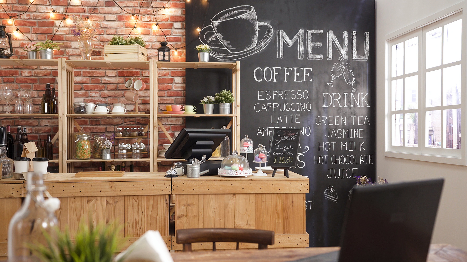 Multilingual support for visiting Japan